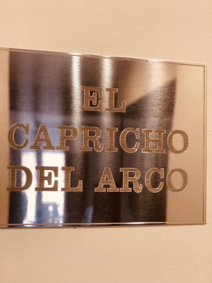 El Capricho Del Arco_Apartamentos Burgos Catedral Exteriör bild